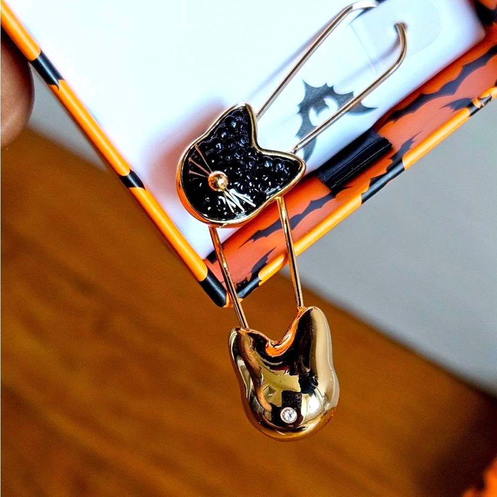 Black Cat Safety Pin Earrings, Gold, Crystal Pave Stones NWT, Halloween - Picture 2 of 9